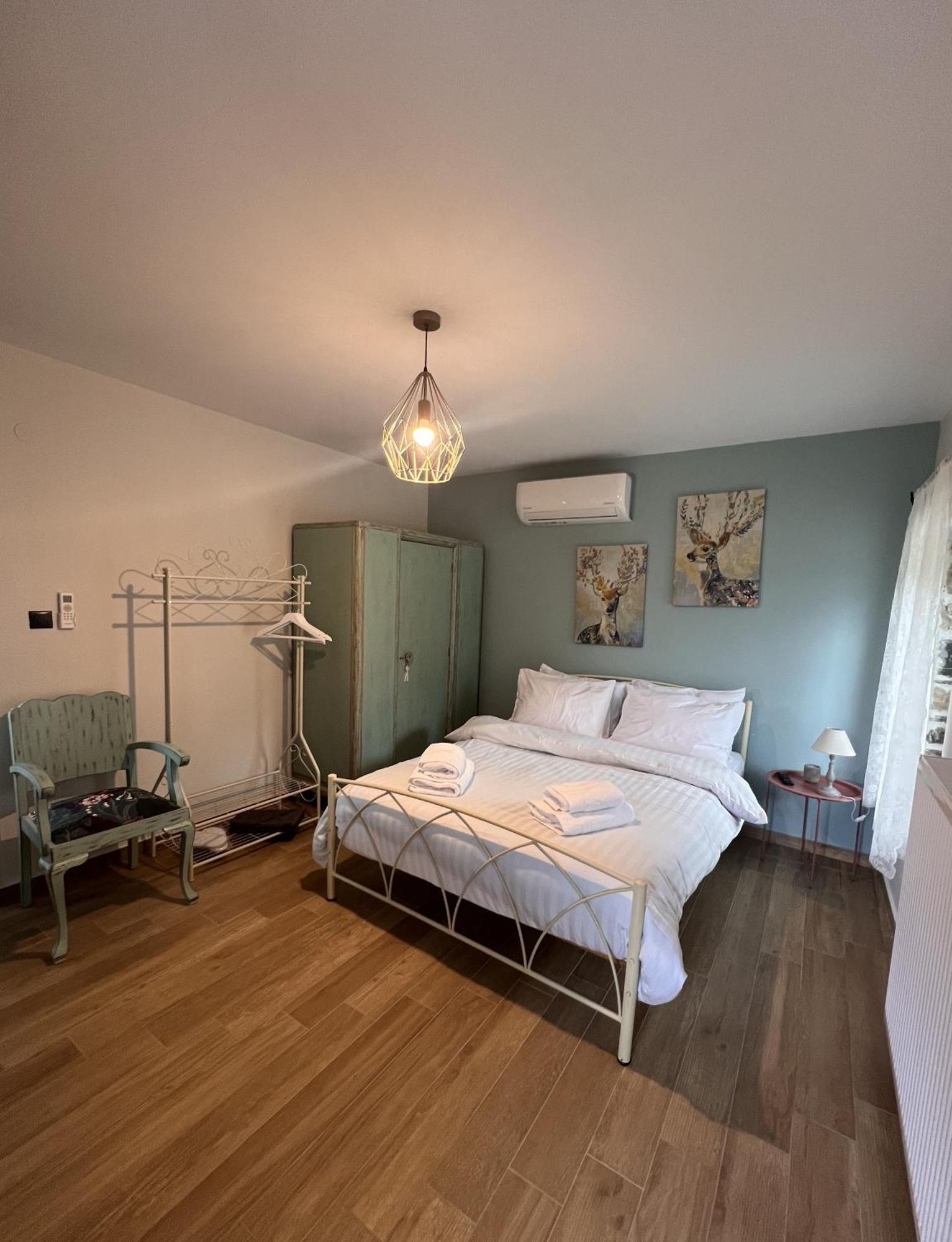 Tovouno Guest House Plaka  Exterior photo